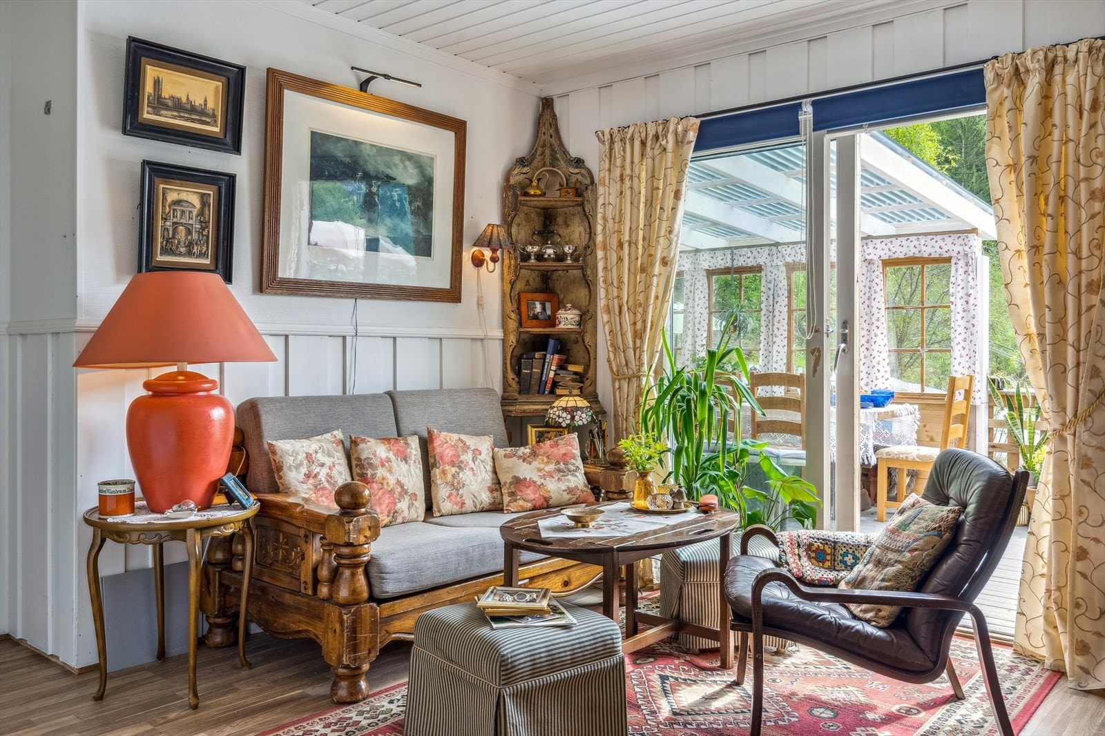 Stue ved utgangen til terrassen. Galleribilde
