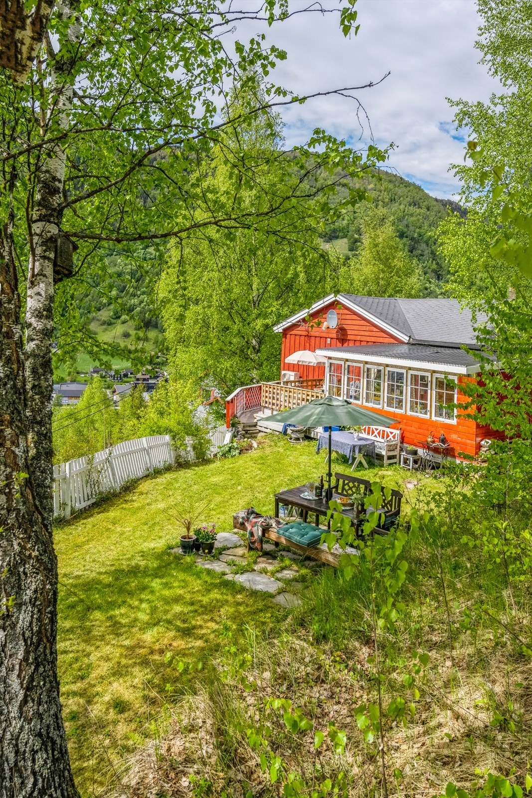Trivelig uteområde Galleribilde