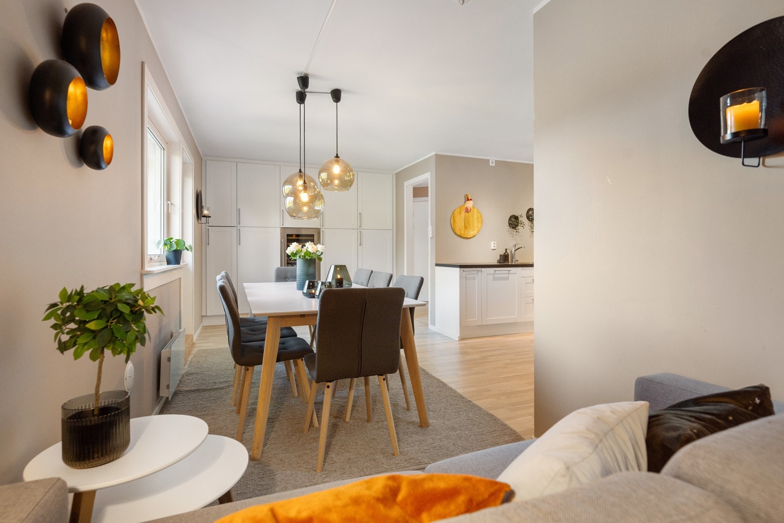 Ønsker man et soverom til så kan dette gå ann å lage her hvis man setter inn et vindu til og gjør litt om på løsningen. Galleribilde