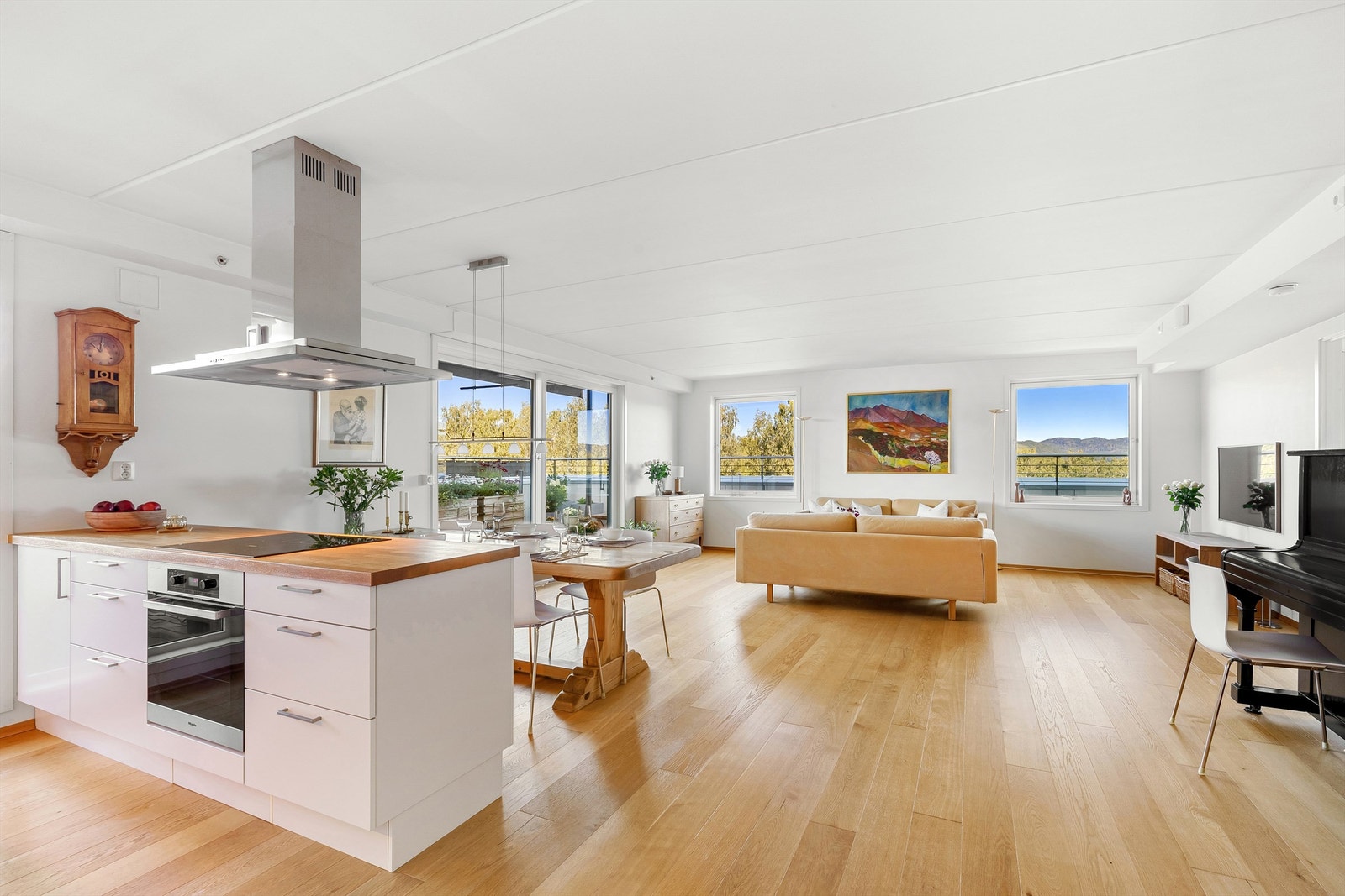 Velkommen til Brekkeveien 12! 4-roms toppleilighet med stor takterrasse og utsikt Galleribilde