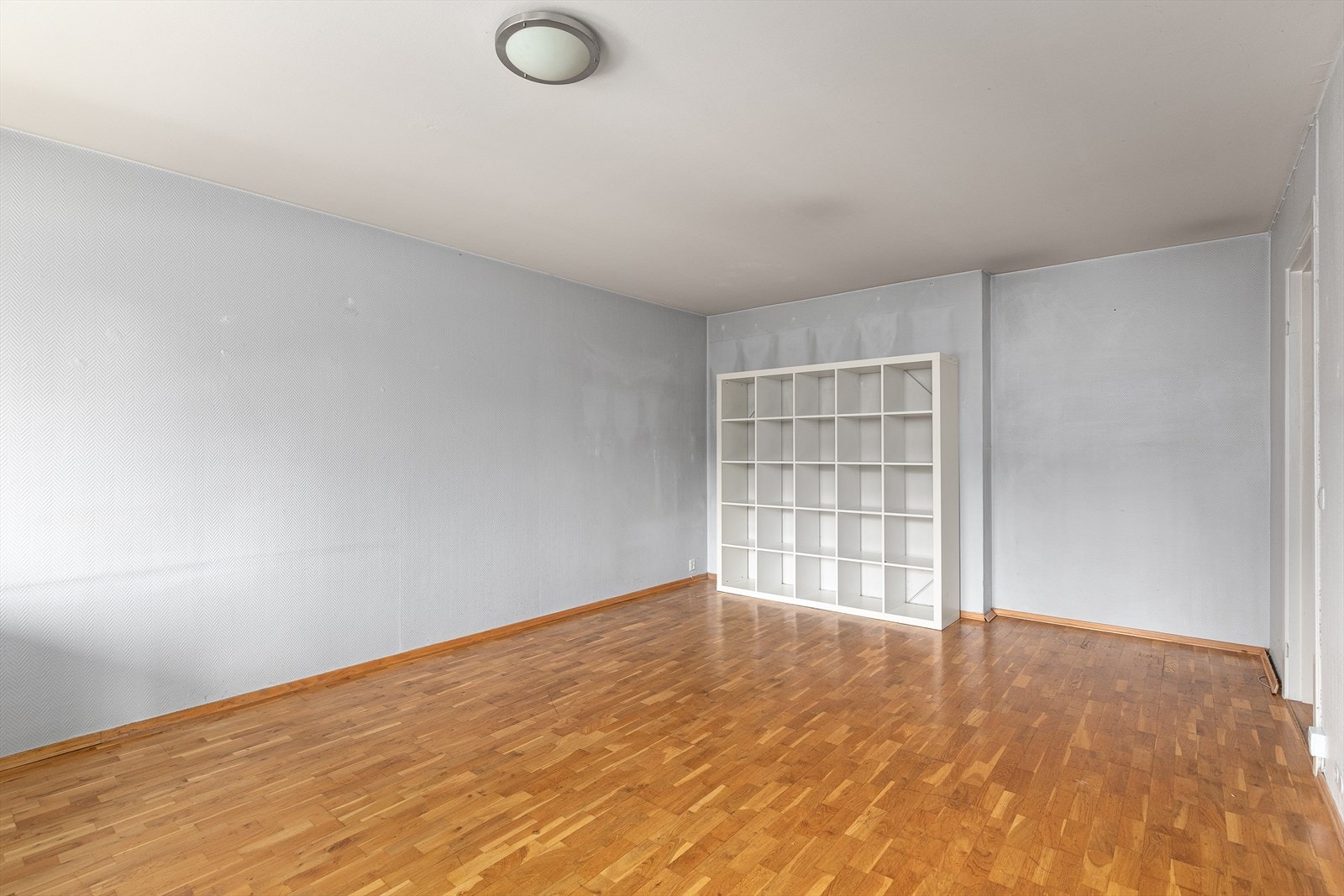 Stue - bilde tatt fra kjøkkendør Galleribilde