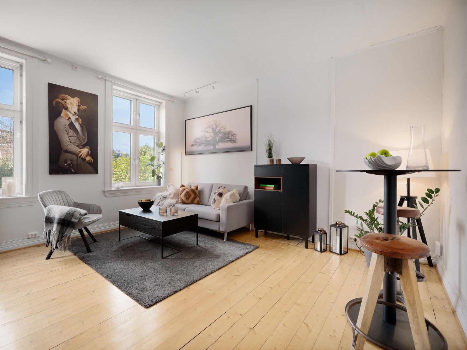 Velkommen til Kjølberggata 17B, presentert av Schala & Partners avd. Bjørvika / Gamle Oslo ved Henrik Stråkander, tlf. 98 30 02 83. Galleribilde