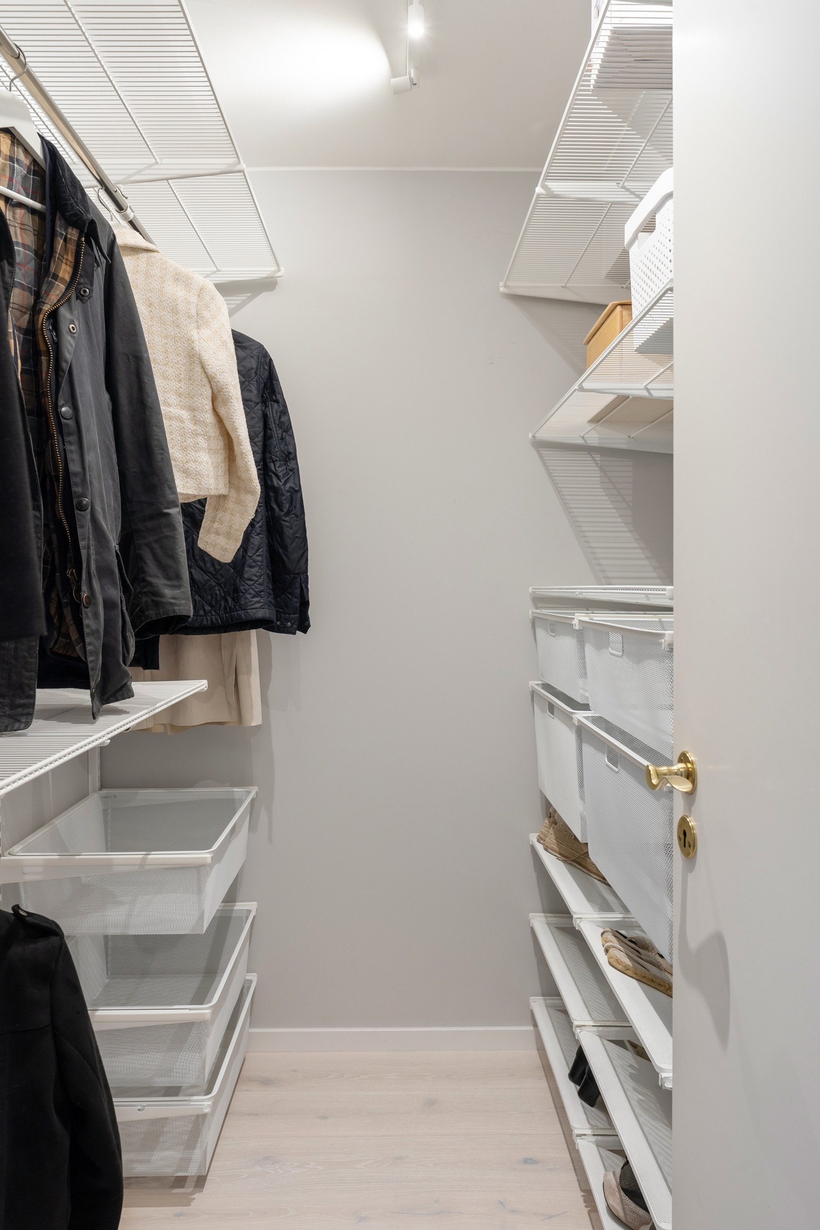 Innvendig bod Galleribilde