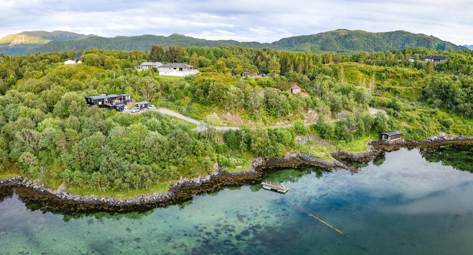 Naturskjønne omgivelser på Nordmøre Galleribilde