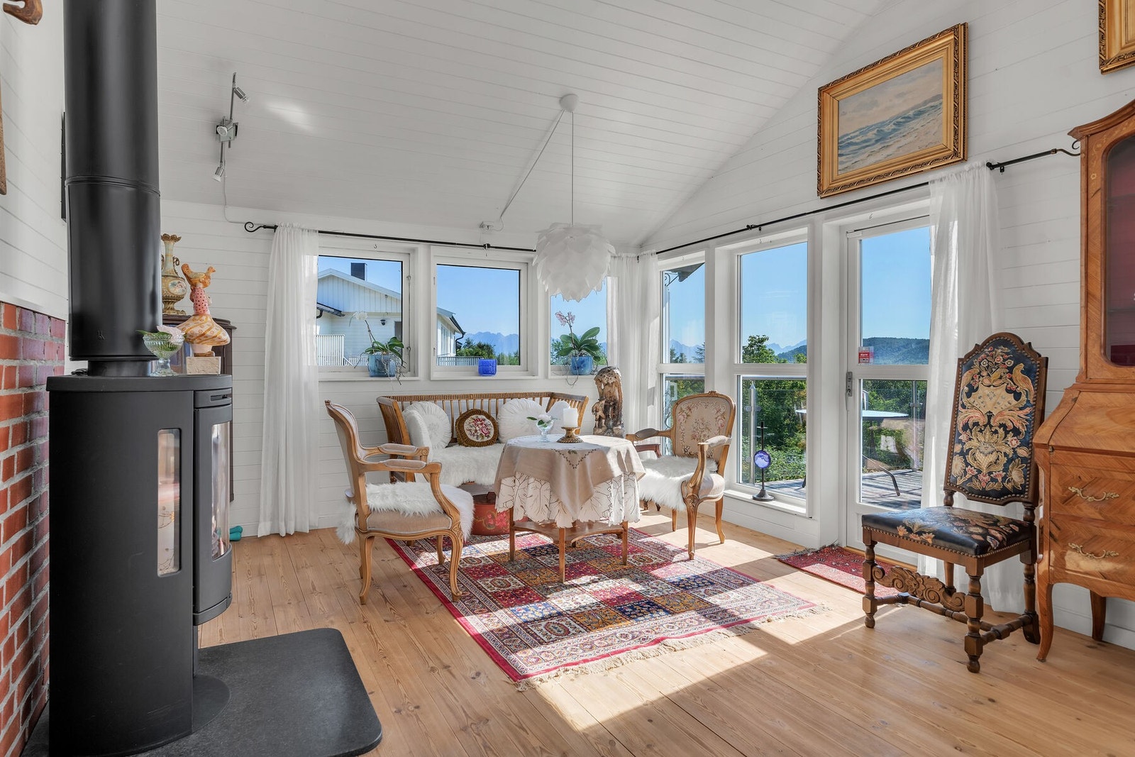 I 2012 ble det bygd veranda, og alle vinduene på sørfasaden ble skiftet. Galleribilde