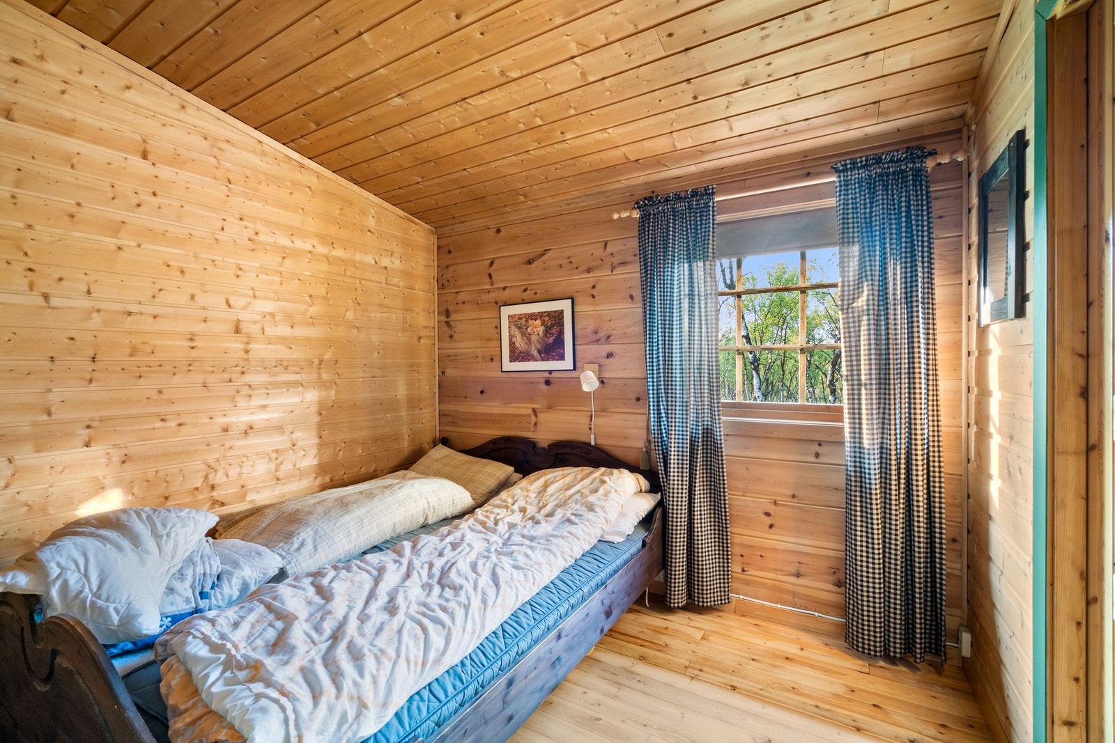 Hovedsoverommet har fin størrelse med god plass til dobbeltseng. Galleribilde