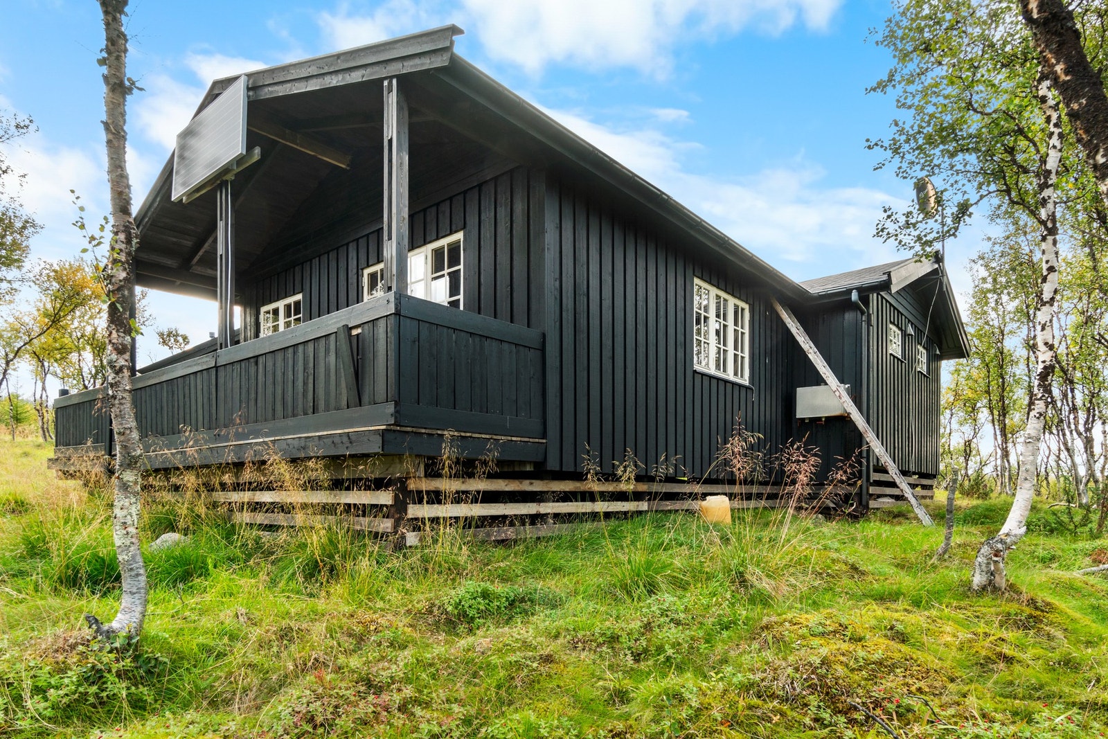 På vinterstid går det offentlig scooterløype til hytta. Galleribilde