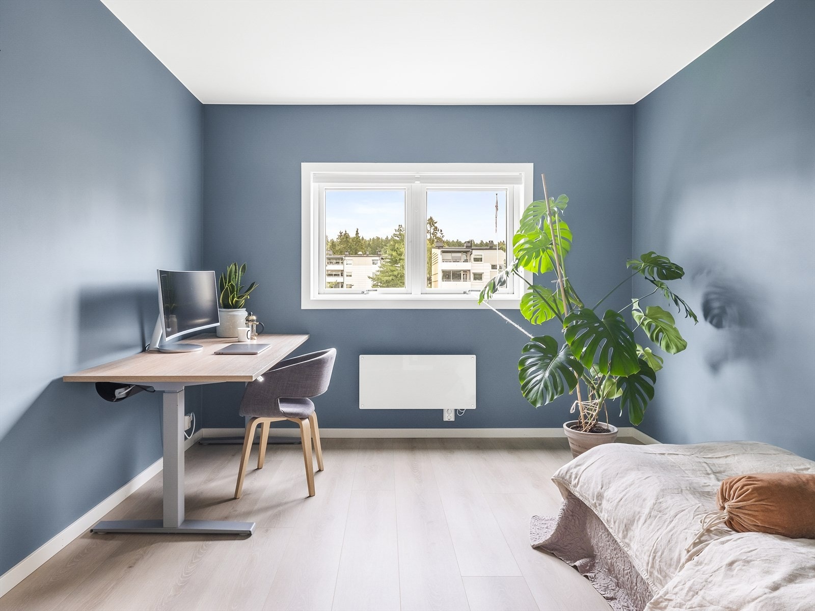 Soverom nr. 2 fungerer ypperlig som barnerom, gjesterom eller kontor - her er mulighetene mange. Galleribilde