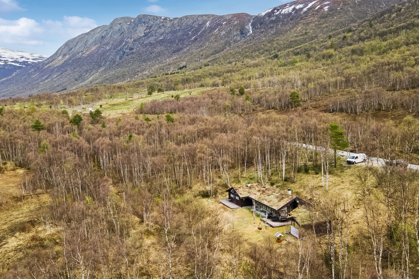 I Storlidalen er det mange muligheter for fantastiske turopplevelser hele året. Flott turterreng med mange merkede løyper Galleribilde