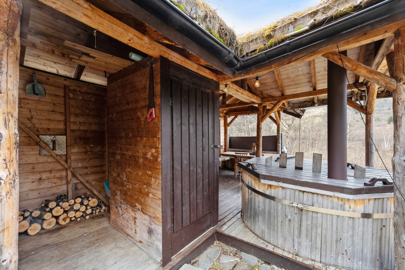 Her er det en flott vedfyrt stamp som er perfekt til både store og små. Galleribilde