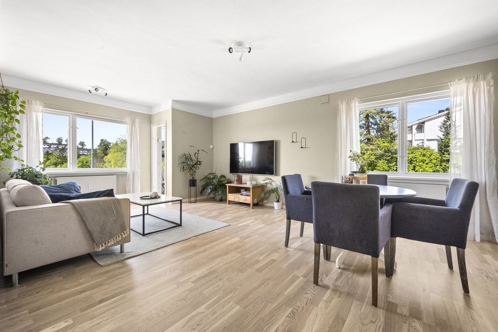 Velkommen til Kirkeveien 85B - Pen 3-roms leilighet i 3. etasje med solrik balkong Galleribilde