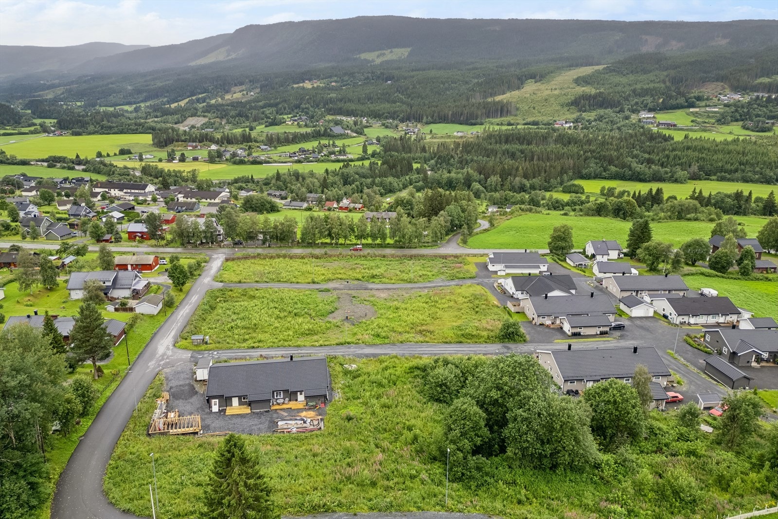 Sentralt plassert med gangavstand til skole, barnehage og butikk i Forset Galleribilde