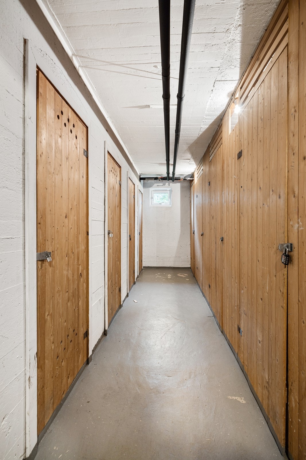 For ekstra lagringsplass medfølger to eksterne boder. Galleribilde