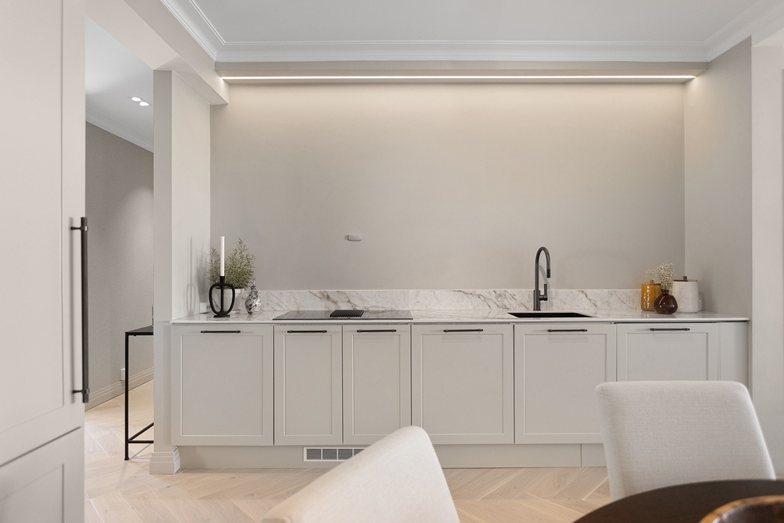 Moderne HTH-kjøkken fra 2023. Galleribilde