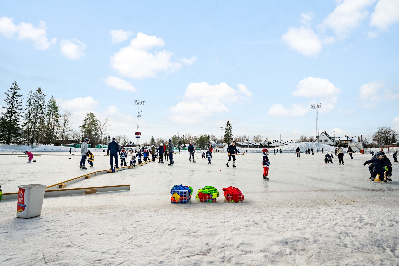 Skøyteisen på Gressbanen om vinteren. Galleribilde