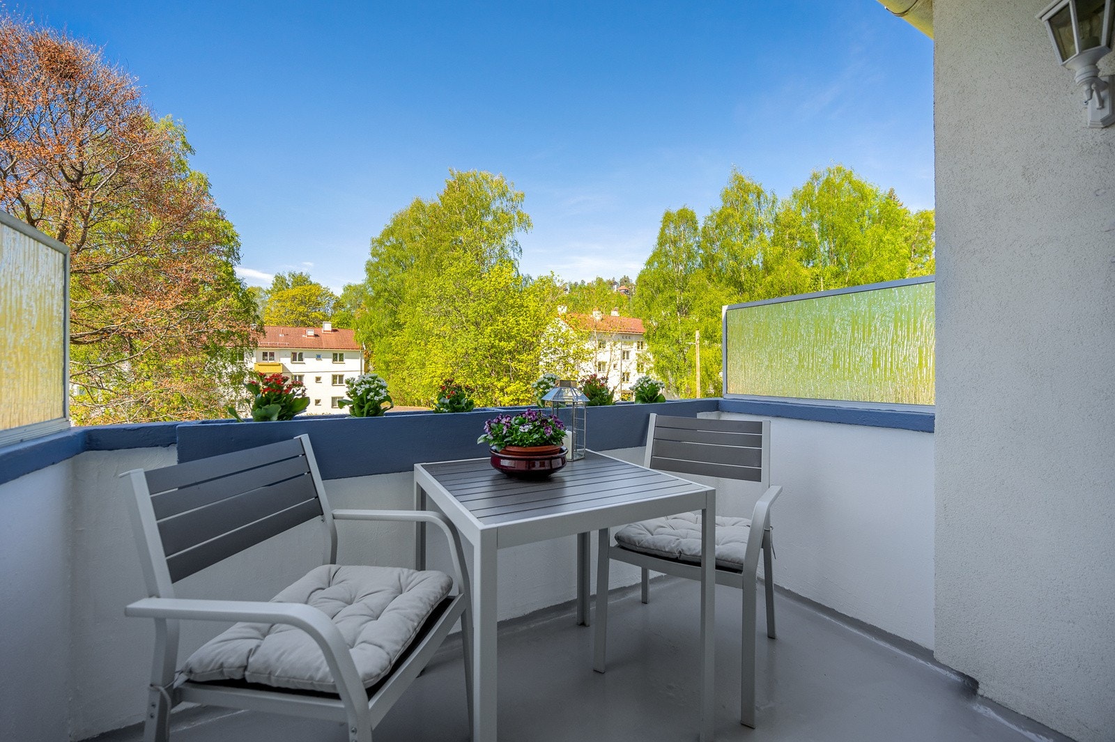 Leiligheten har en flott vestvendt balkong med gode solforhold, oppmålt til 6 kvm. Galleribilde