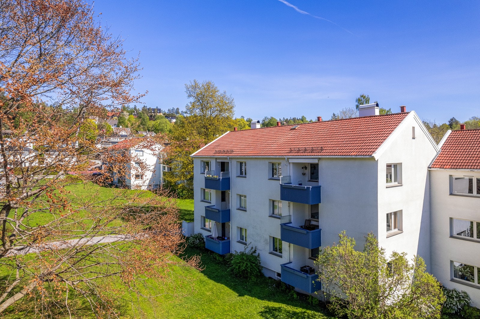Toppleilighet med meget gode solforhold på ettermiddag og kveld. Galleribilde