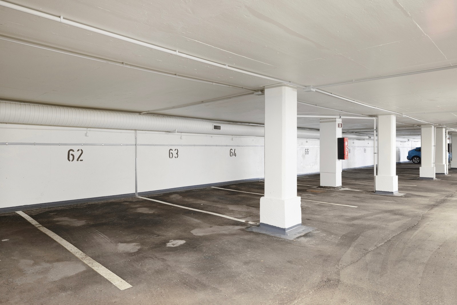 Leiligheten disponerer fast parkeringsplass i felles anlegg. Galleribilde
