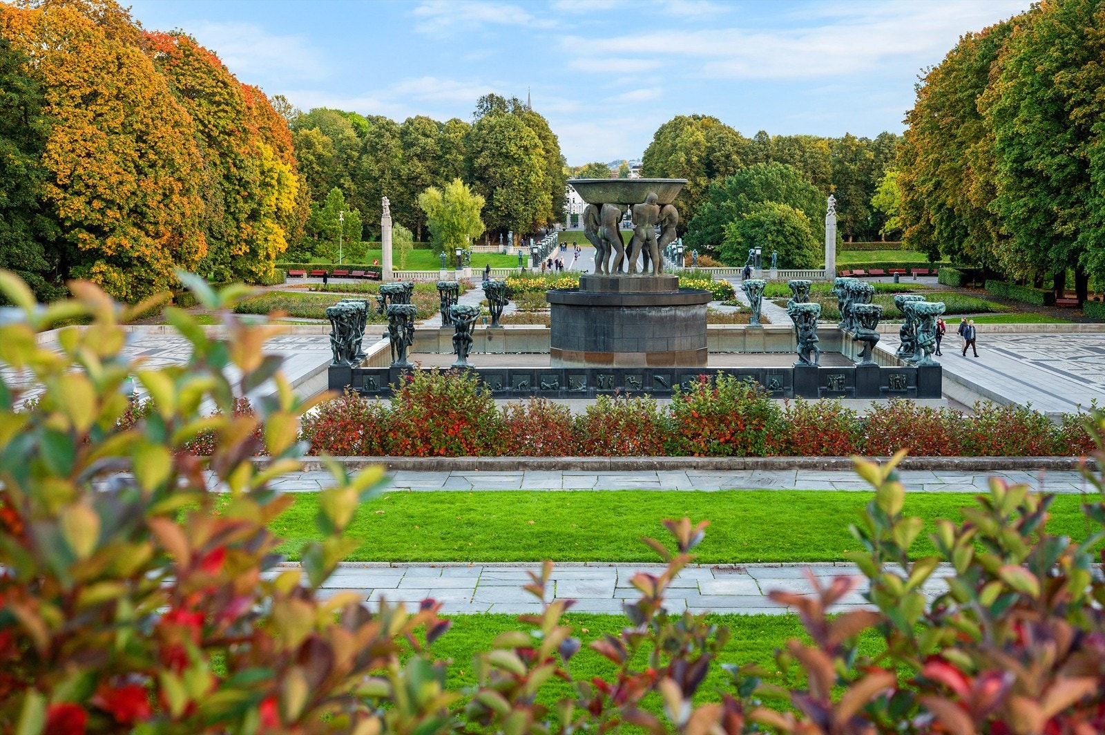Leiligheten ligger kun få minutters gange fra Frognerparken og Slottsparken hvor det finnes gode rekreasjonsmuligheter. Galleribilde