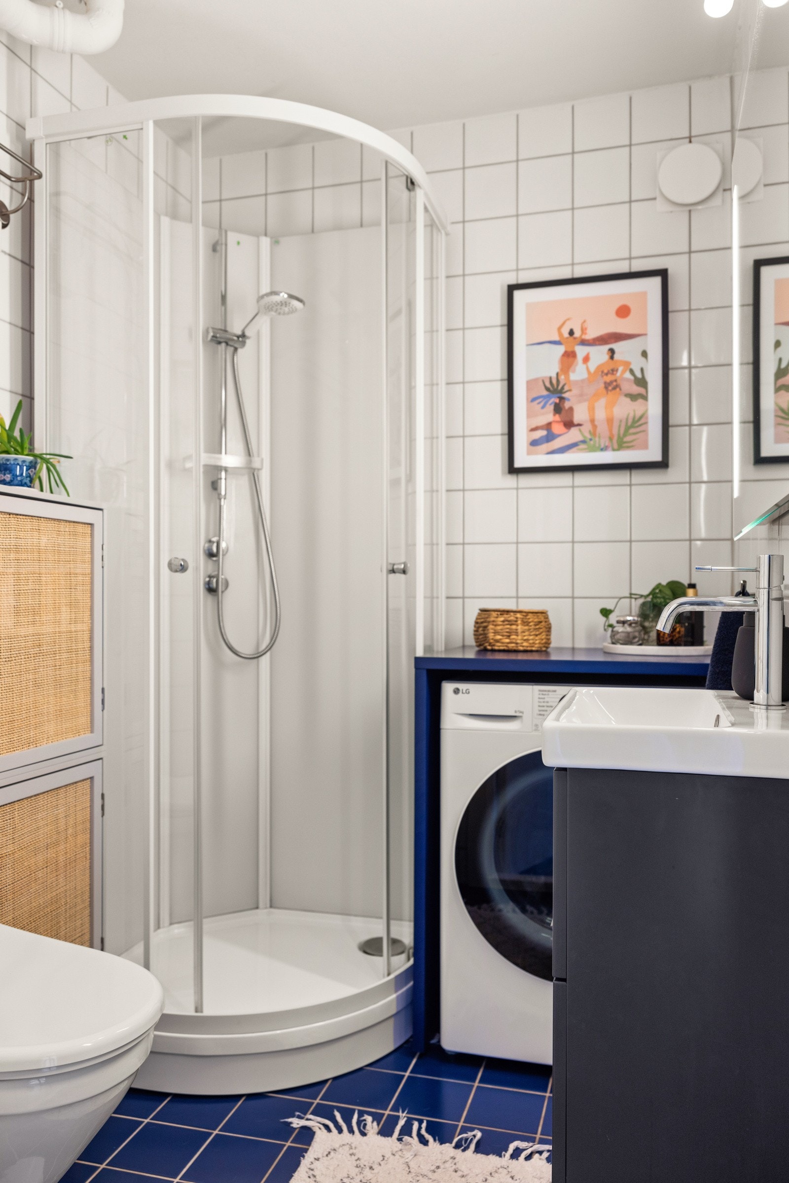 Flislagt baderom rehabilitert i regi av borettslaget i 2001. Galleribilde