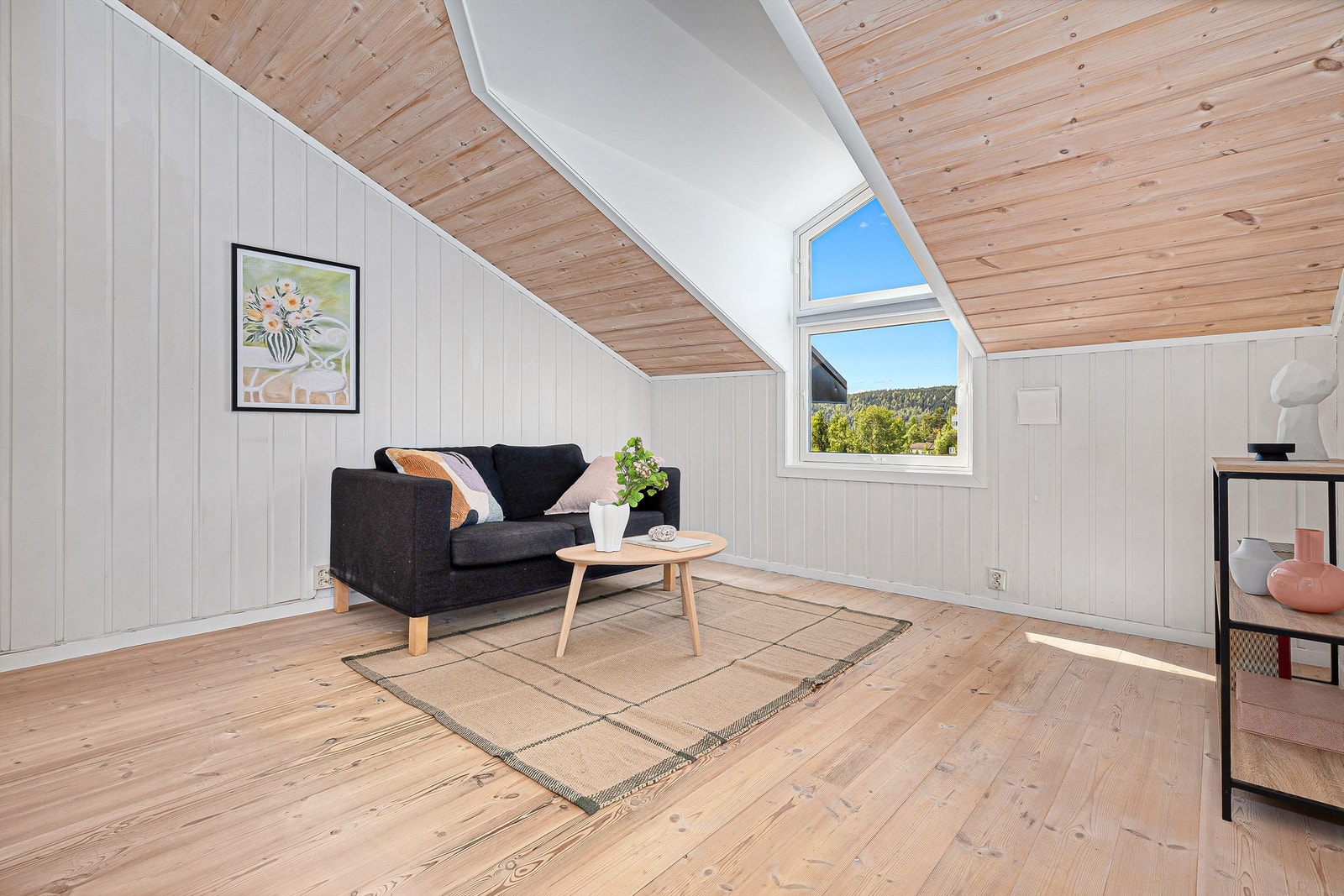 Stort vindusflate som slipper inn masse lys! Galleribilde
