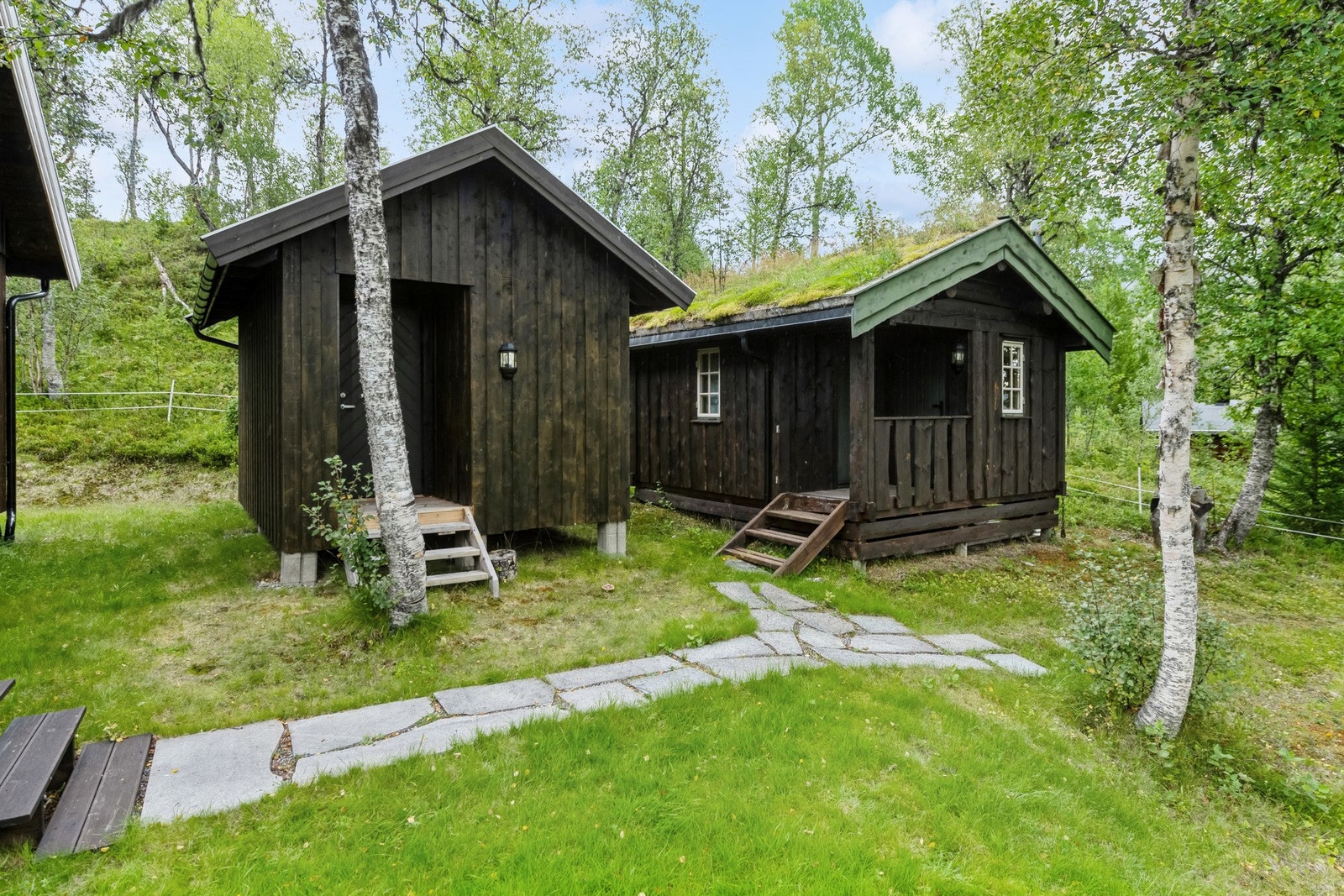 Annekset er på ca. 13 kvm og uteboden er på ca. 11 kvm. Galleribilde
