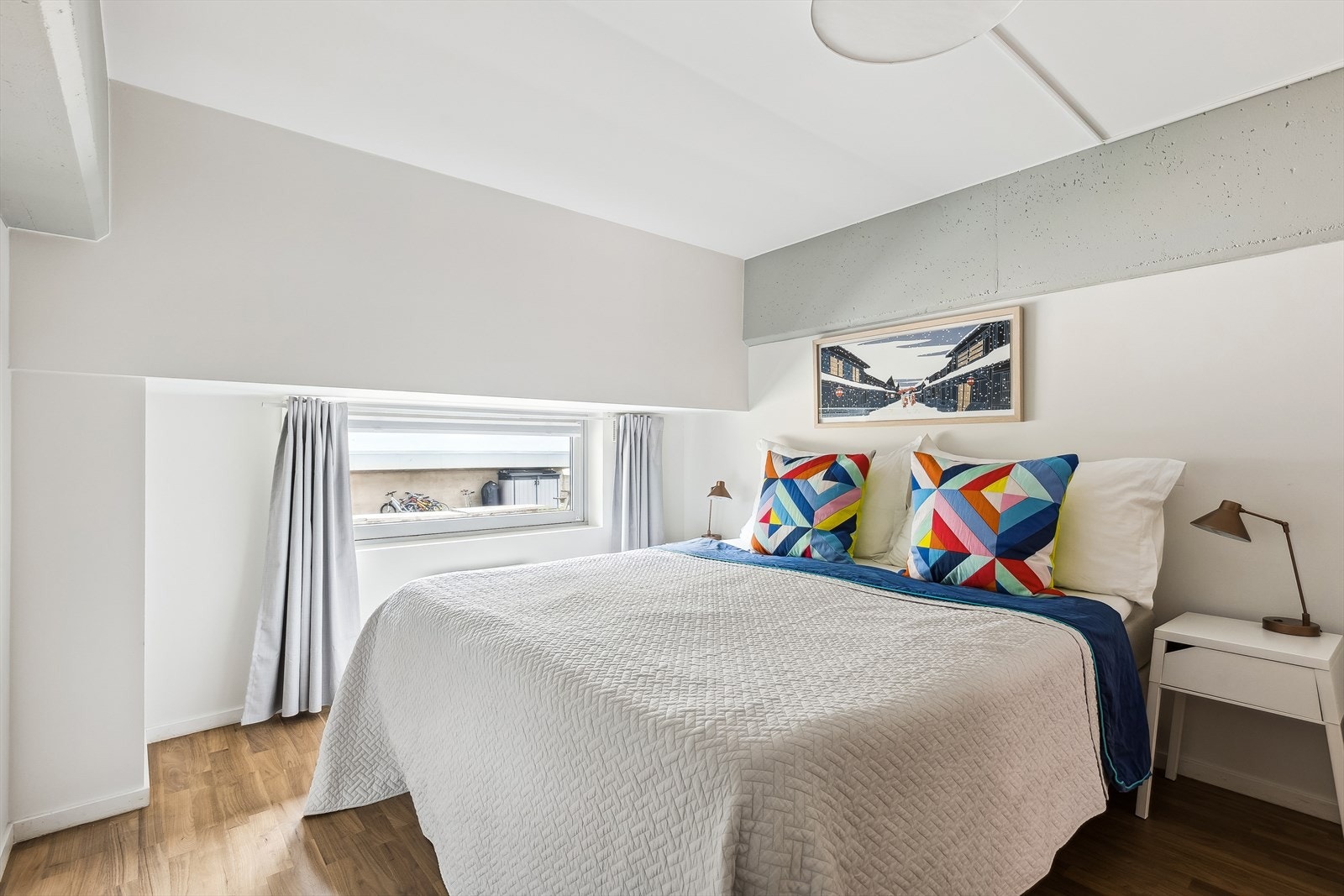 Hovedsoverom med plass til dobbeltseng. Galleribilde
