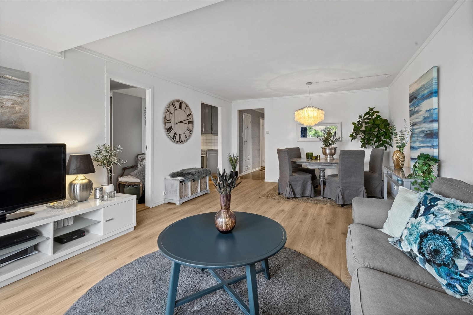 Leiligheten har en romslig og praktisk planløsning Galleribilde