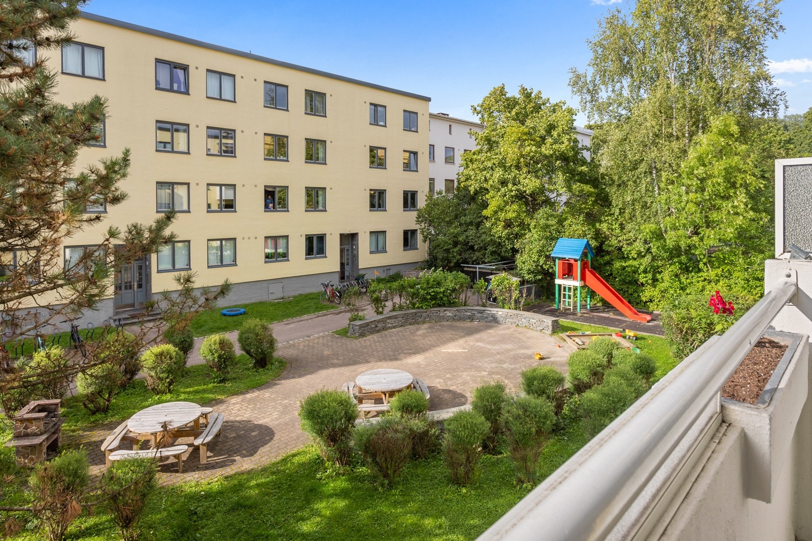Dette er uten tvil en fin plass for lange og late sommerdager- og kvelder! Galleribilde