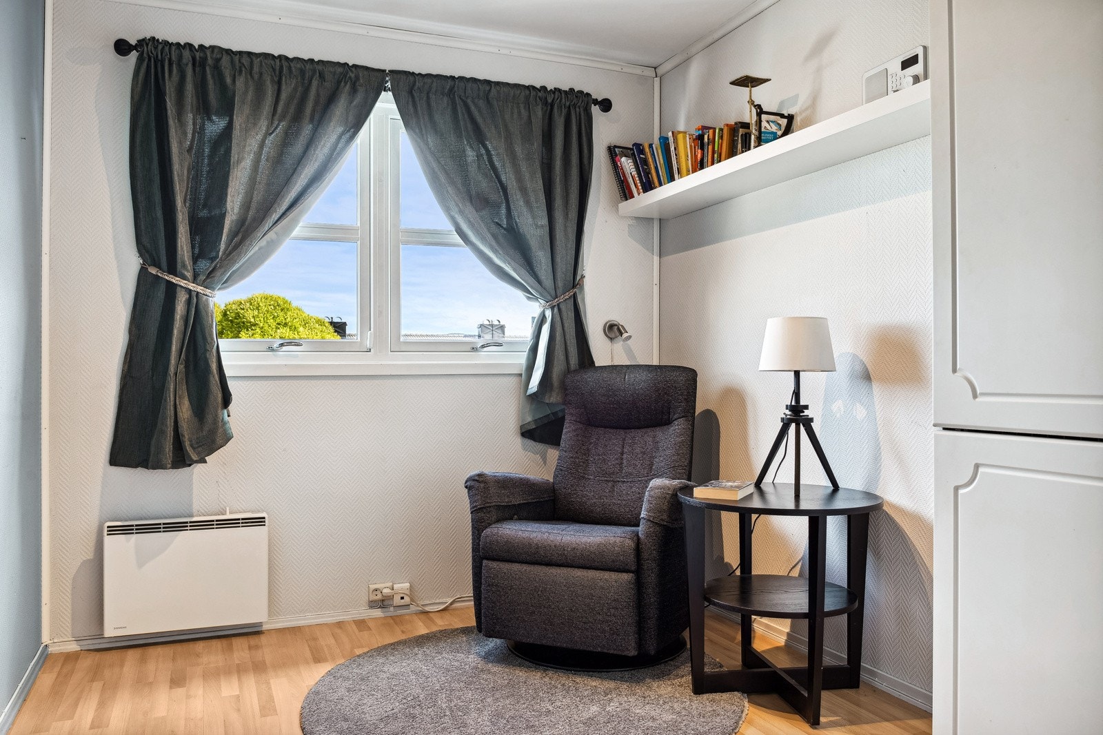 Soverom i 1. etasje måler 8 kvm. Galleribilde