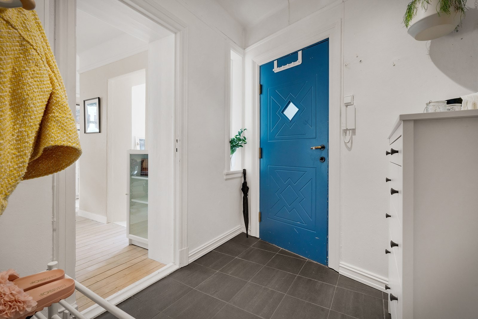 - Velkommen inn! Husk visningspåmelding - Galleribilde