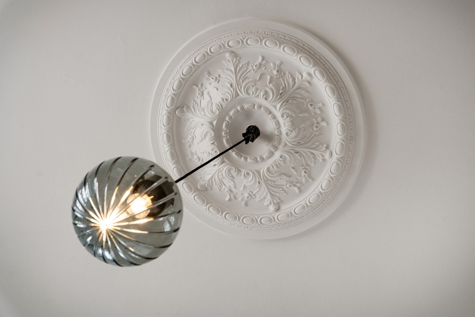 - Elegant rosetten i taket!- Galleribilde