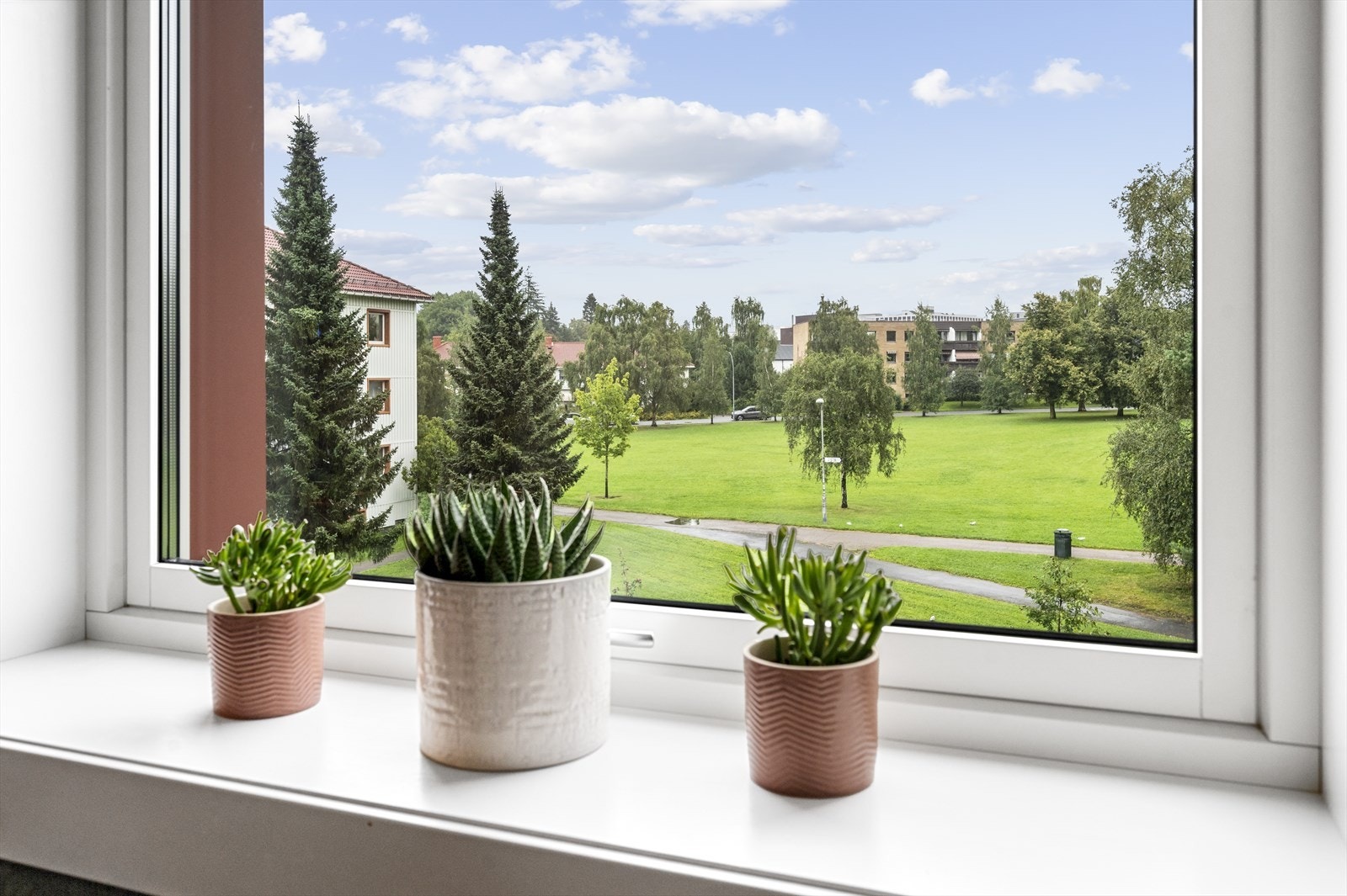 Trivelig utsyn fra kjøkken. Galleribilde