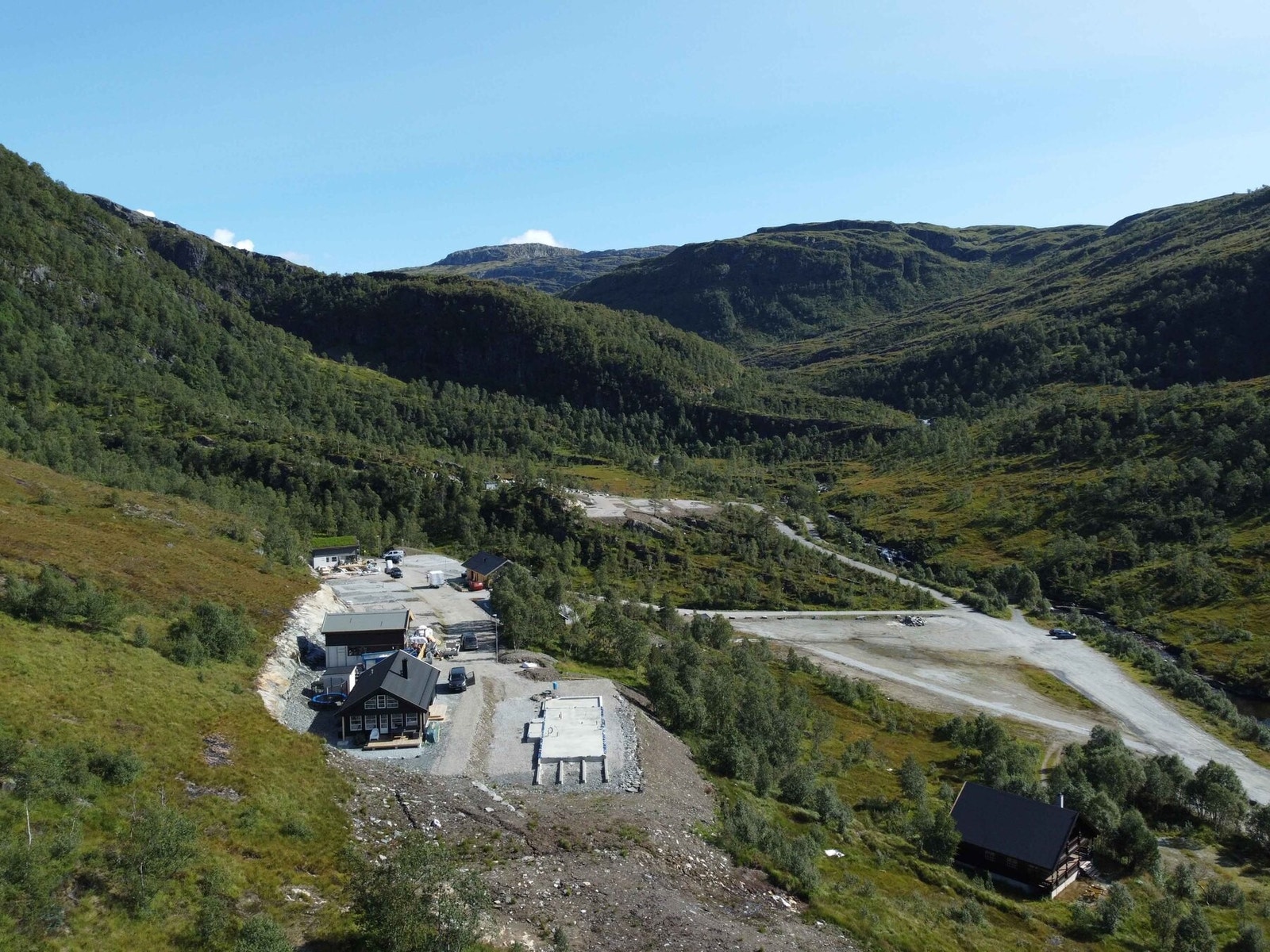 Fra felt H3 høsten 2023. Flere hytter er under bygging pr dd. Galleribilde