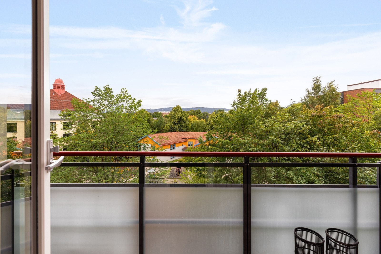 Her har du solen fra klokken 15:30 til solnedgang på sommeren Galleribilde