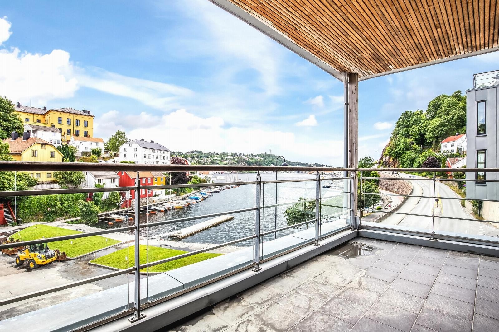 Velkommen til Arena Park og denne meget tiltalende leiligheten beliggende i Arendal sentrum. Galleribilde