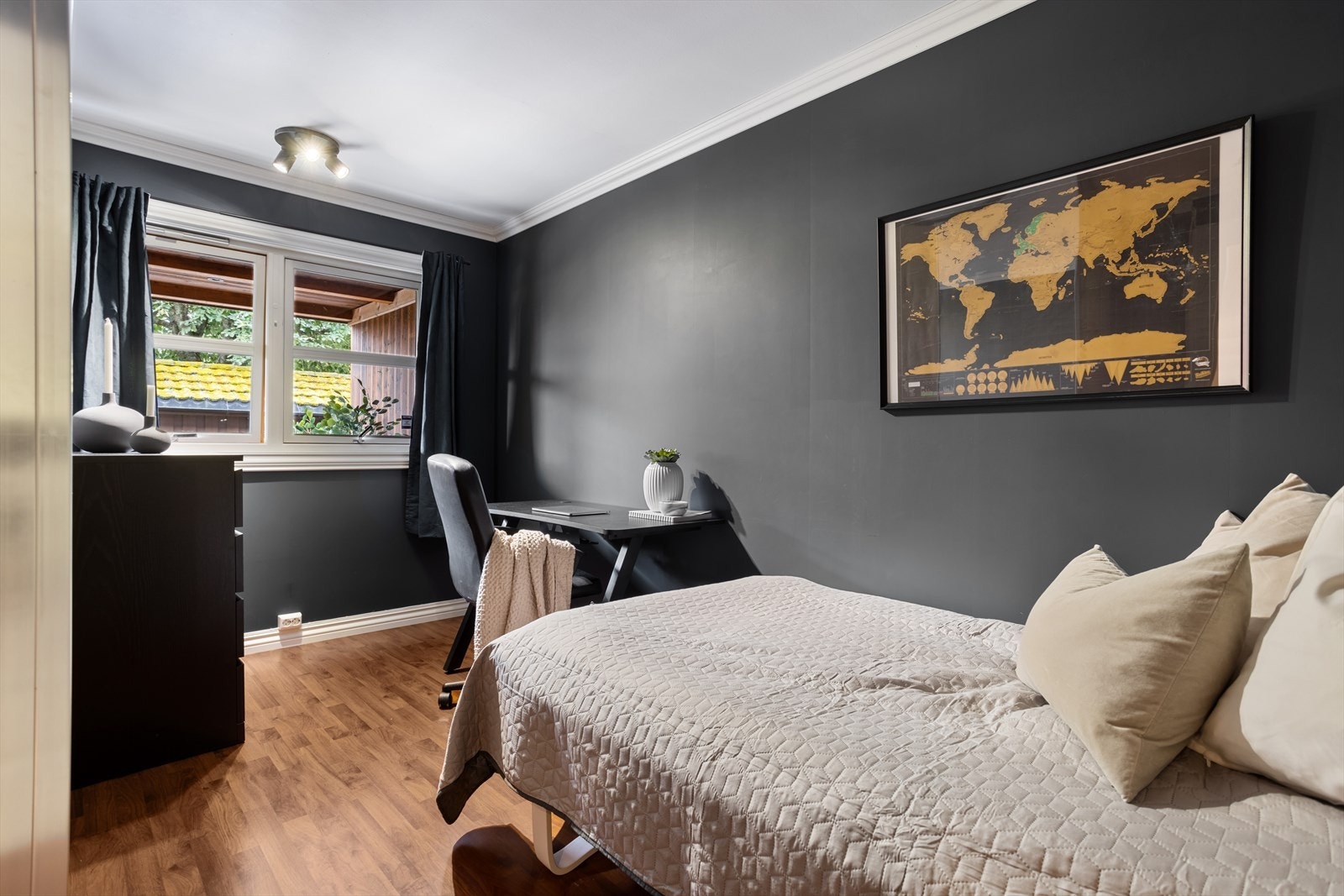 Det siste rommet er på 11 m². Et perfekt ungdomsrom! Galleribilde