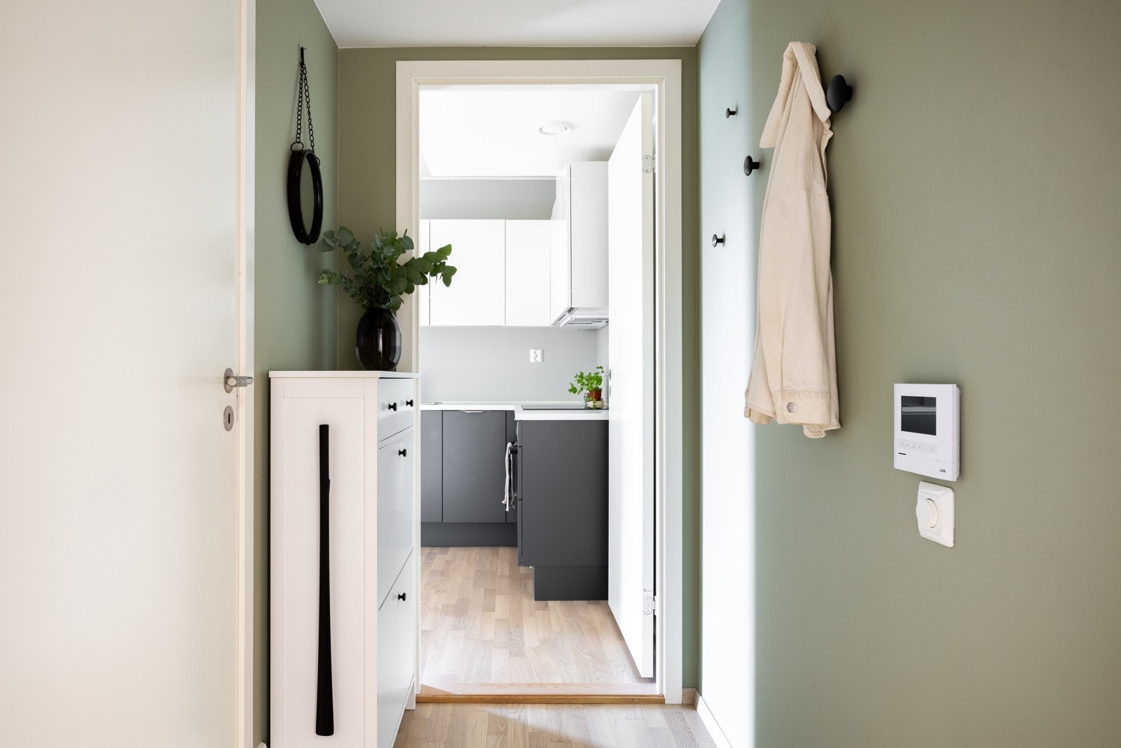 Velkommen inn til 42 lyse og nyere kvadratmeter Galleribilde