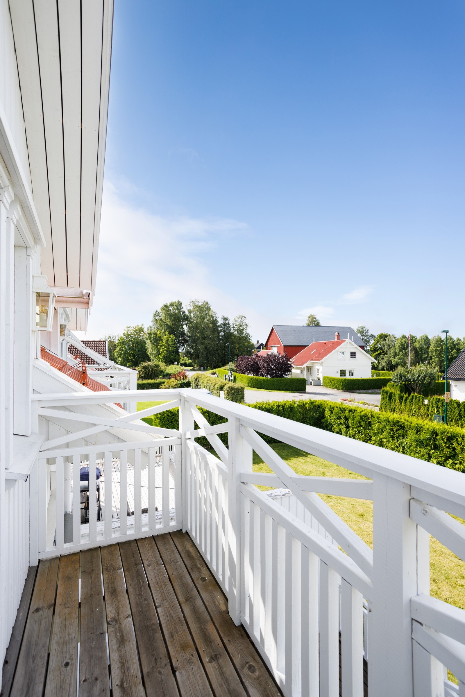Hovedsoverommet har utgang til balkong med flott utsikt og flotte solforhold. Galleribilde