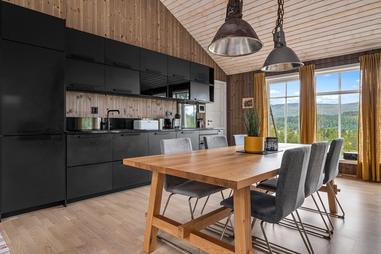 Flott og moderne kjøkken med herlige detaljer Galleribilde