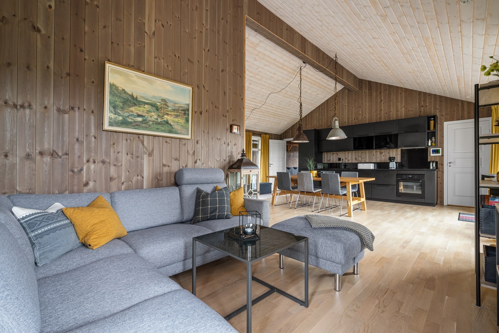 Stue/kjøkkendel på 40,5kvm! Galleribilde