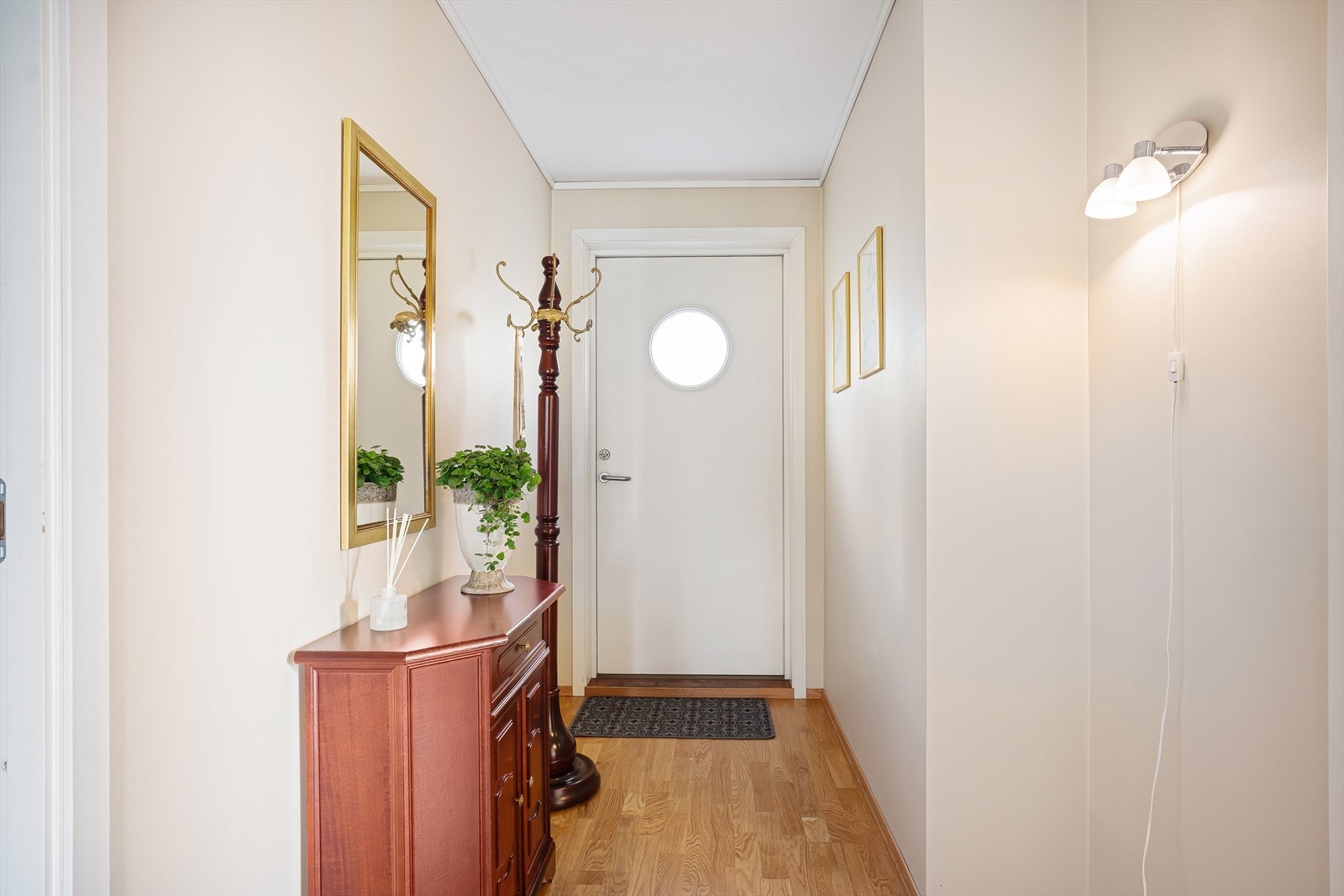 Entré/gang Galleribilde