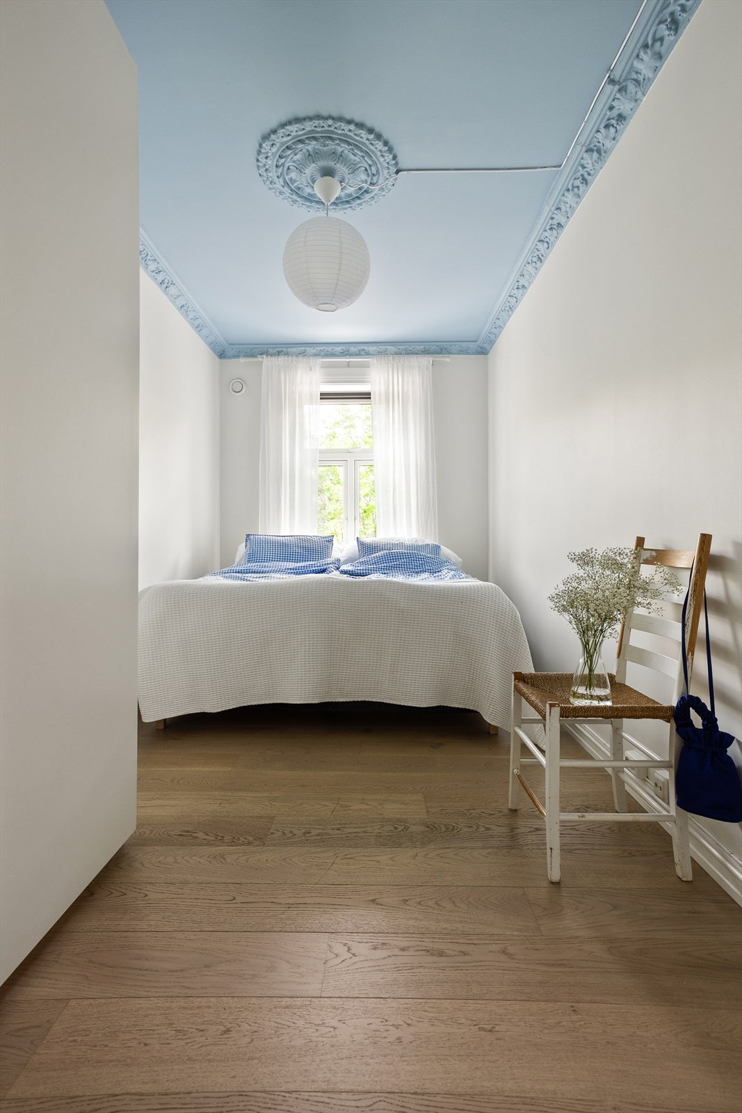 Hovedsoverom med plass til dobbeltseng (180cm) og garderobeskap Galleribilde