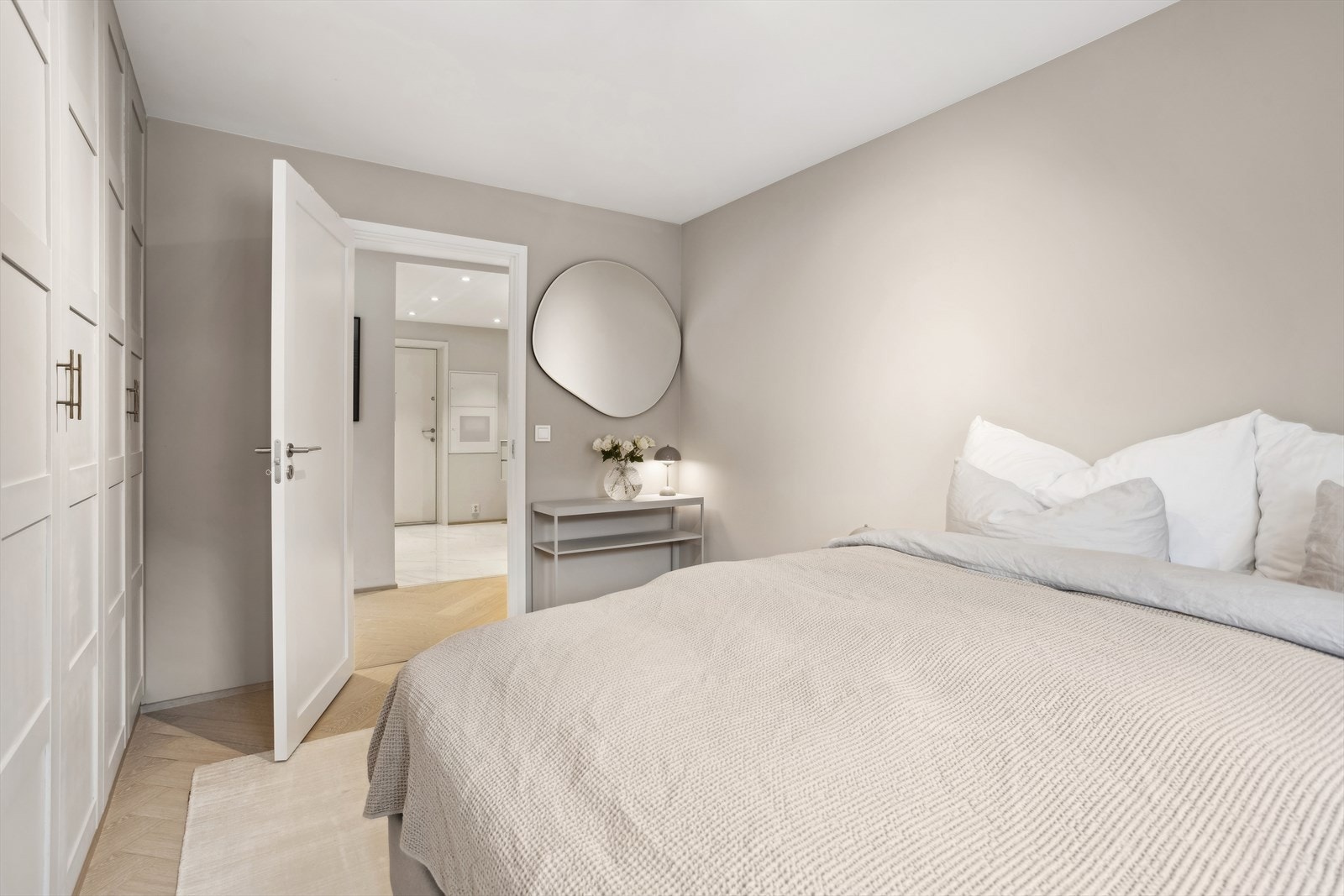 Leiligheten har 2 lyse og delikate soverom. Galleribilde