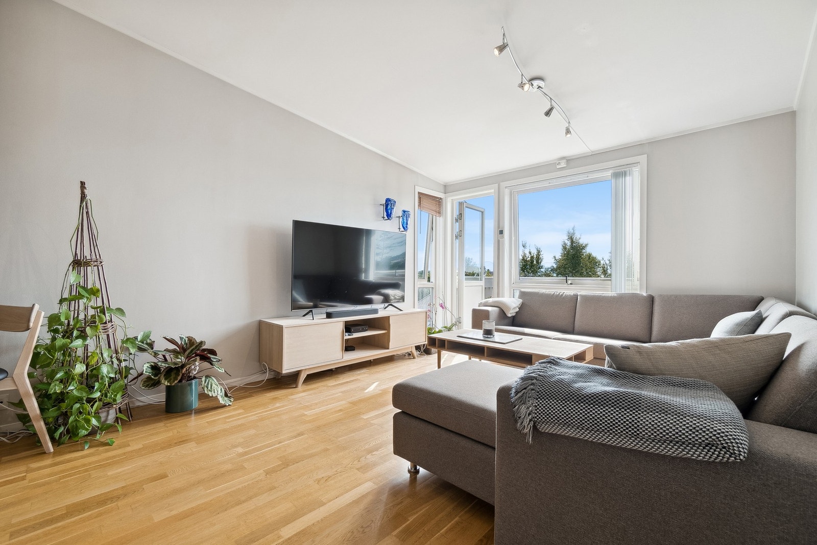 Flott 3-roms leilighet som ligger i byggets 3. etasje. Galleribilde