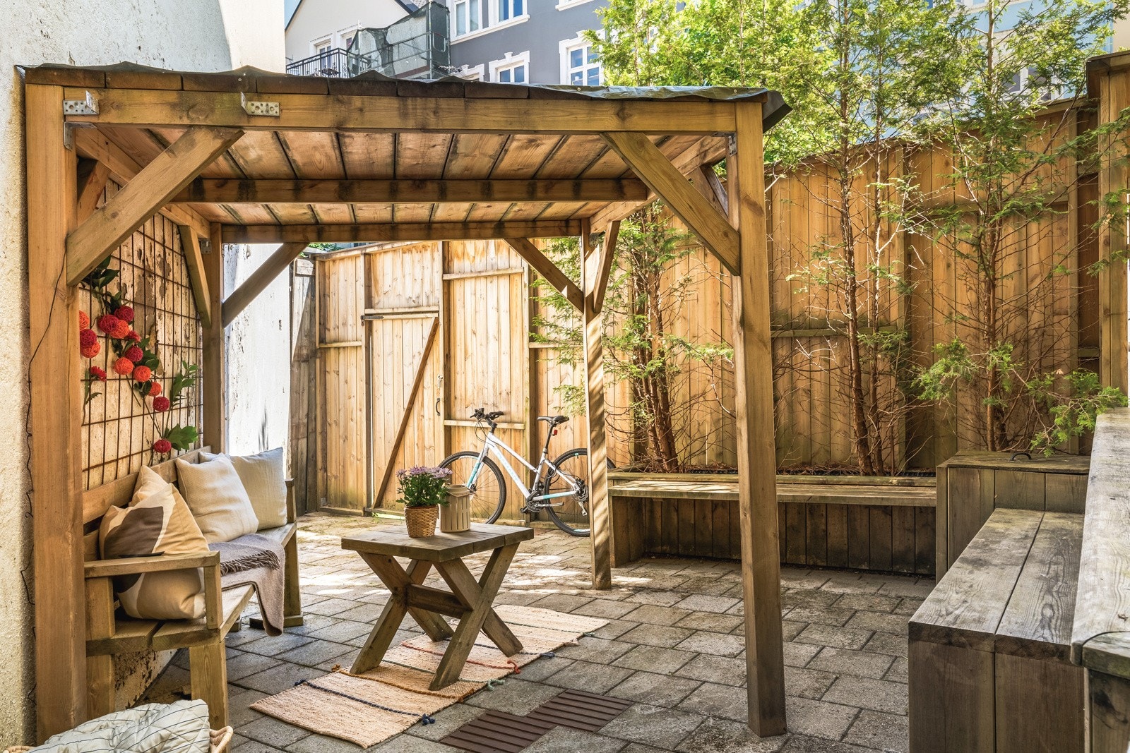 I tillegg har sameiet en svært koselig uteplass! Galleribilde