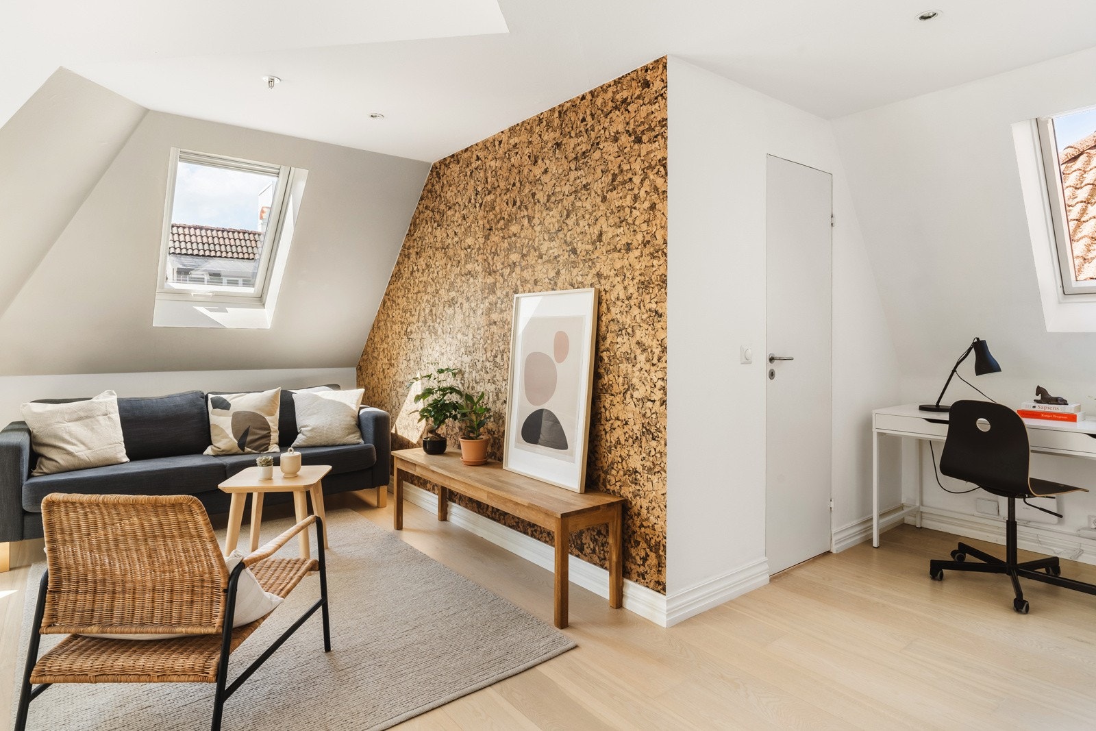 Gulvet er lagt med en nydelig 1-stavs parkett. Galleribilde