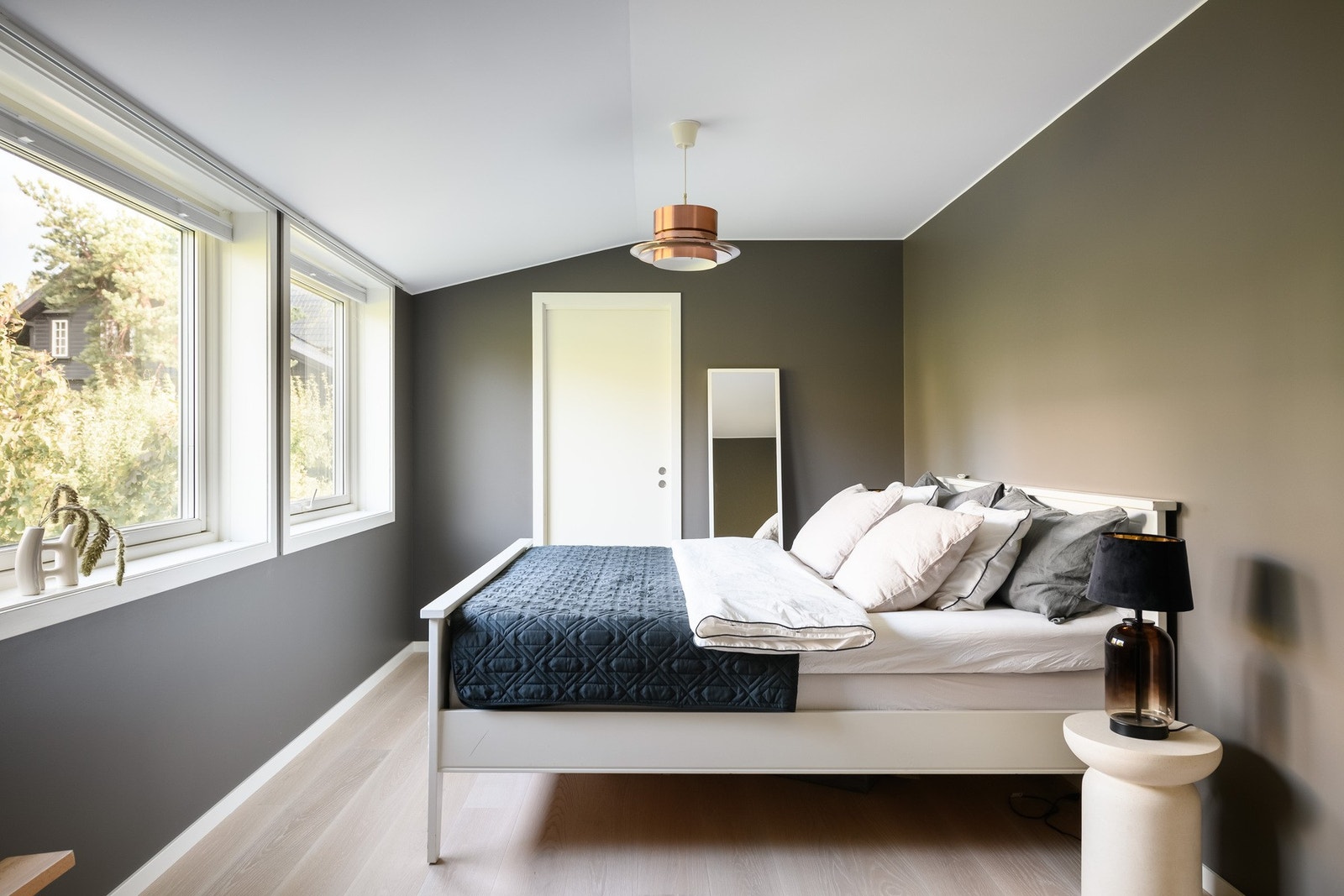 Master bedroom. Galleribilde