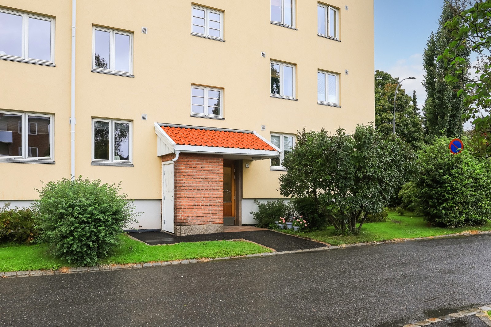 I skjæringspunktet mellom grønne, fredelige områder og byens pulserende kjerne, står Keyserløkka som et ideelt hjem for de som søker det beste av to verdener i Oslo. Galleribilde