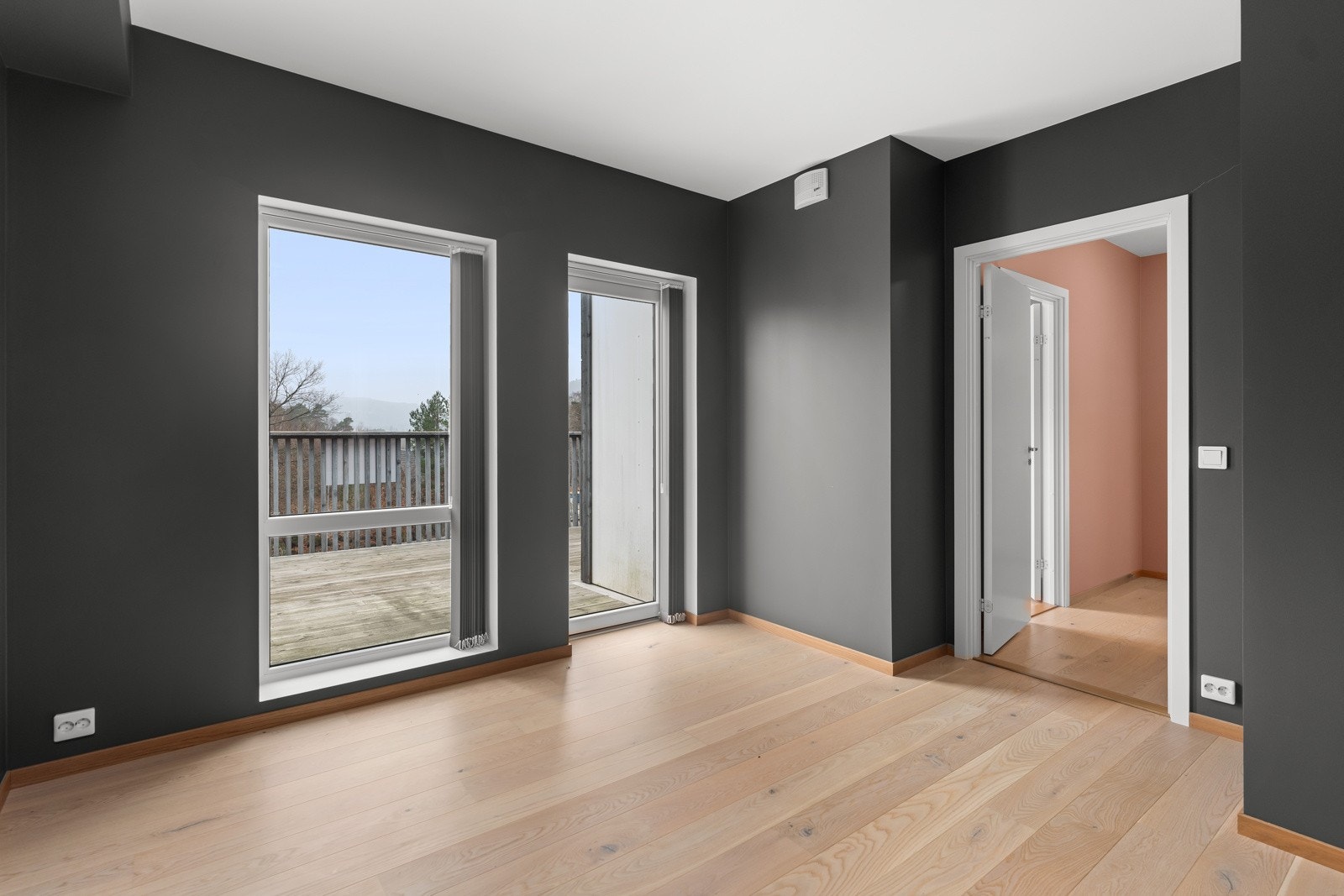 4908140_1-rgkmcb1.jpg Galleribilde